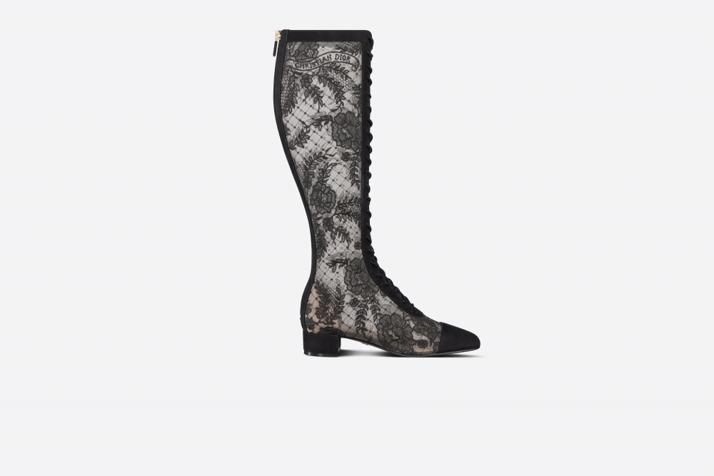 在Dior新季之中的Dior Naughtily-D Boot。