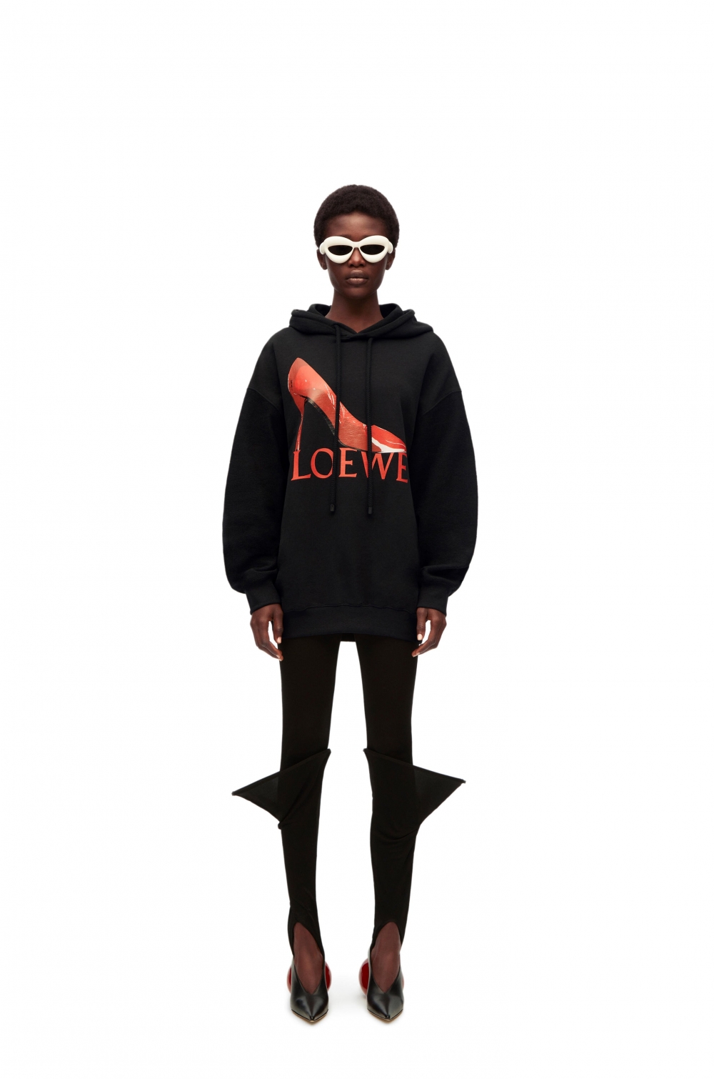 黑紅配的搭配也讓它更有視覺張力。