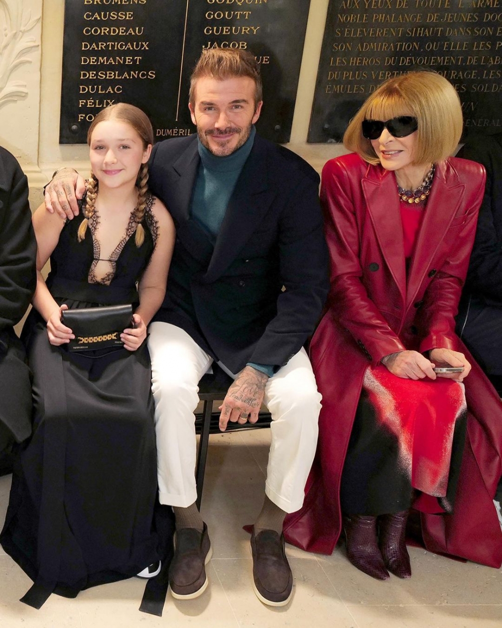 Harper Seven Beckham的造型也成為焦點。