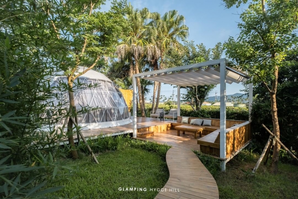 Glamping Hygge Hill 山野森活藏於林間。