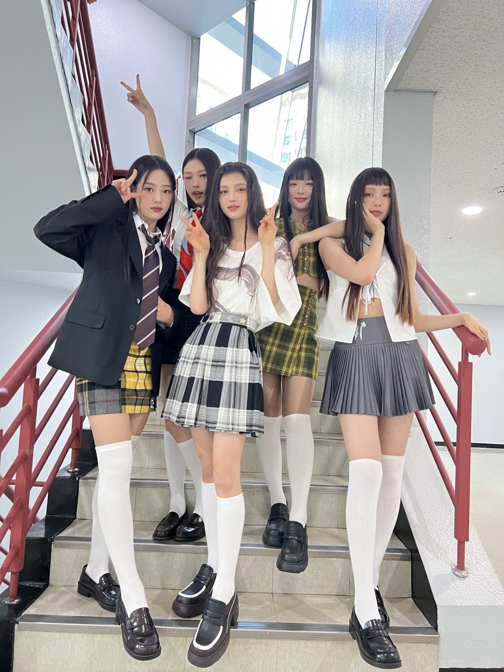 以校園y2k風格展現青春活力