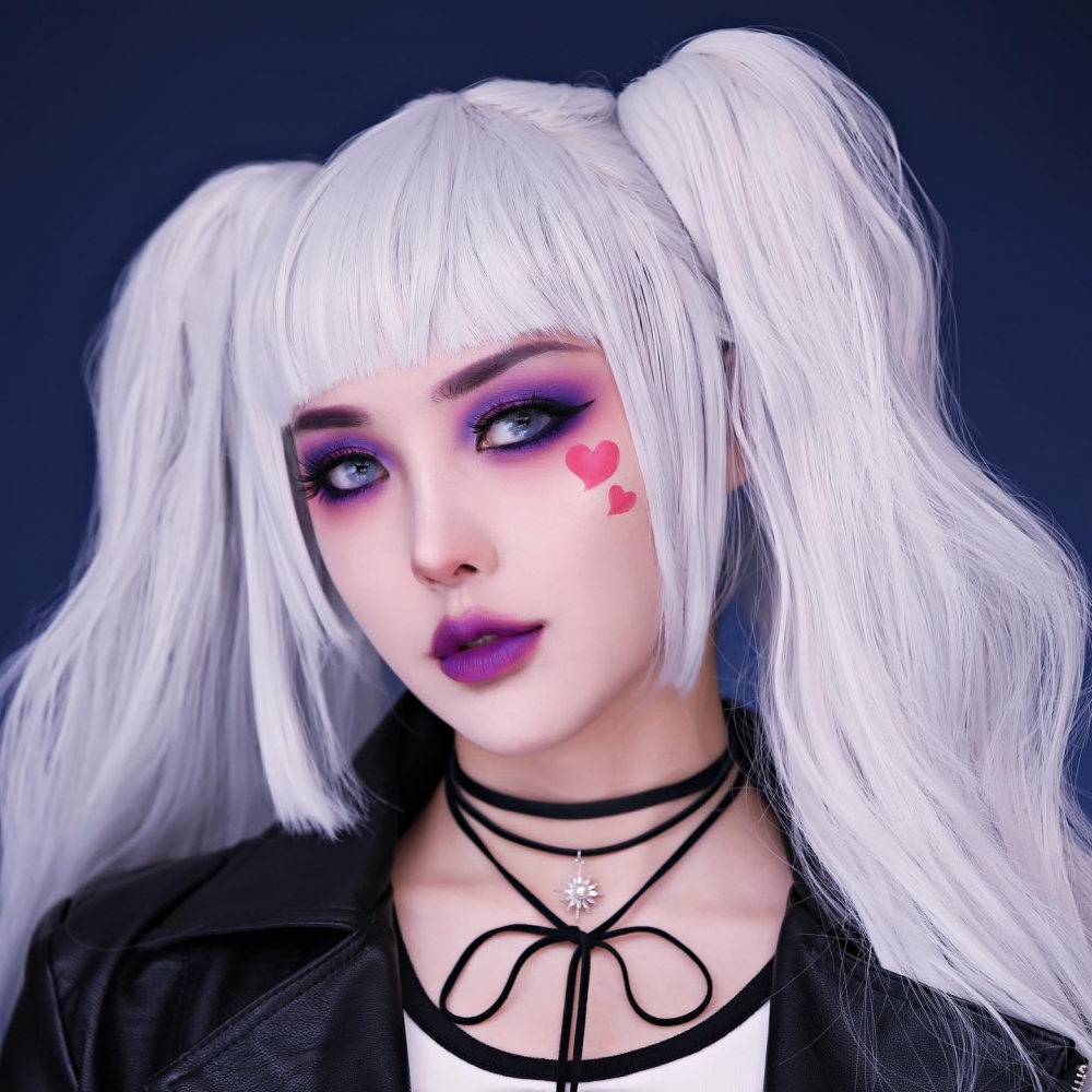 煙燻紫色巫婆眼妝是最容易上手的款式