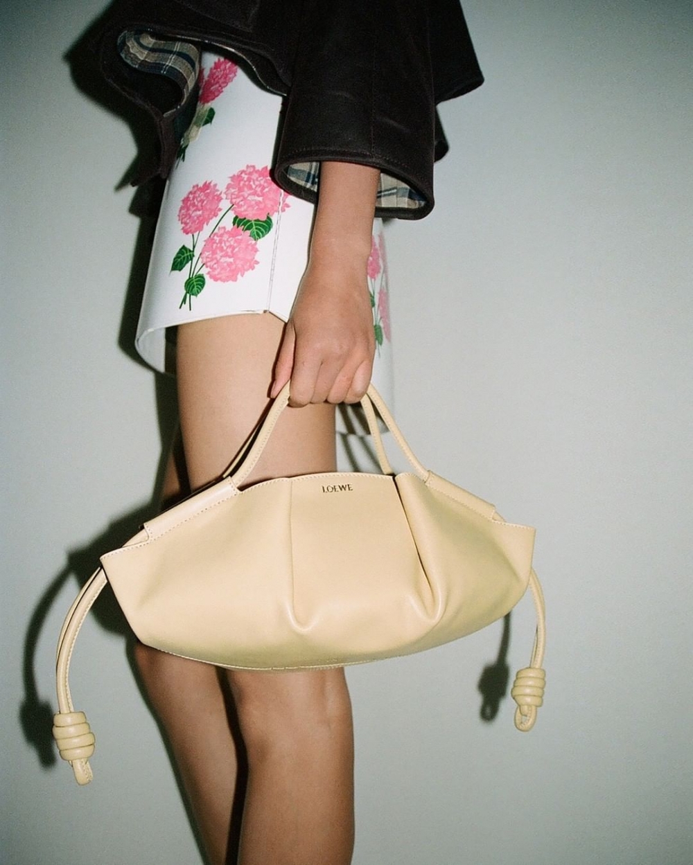 本次秀場上我們也看見了全新的手袋款式。