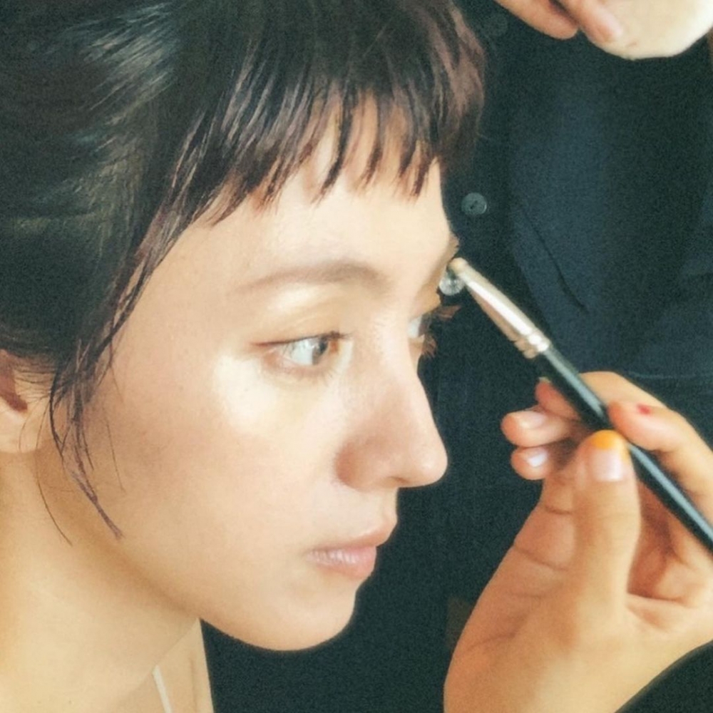 滿島光的妝容大多以清新為主,著重底妝修飾。