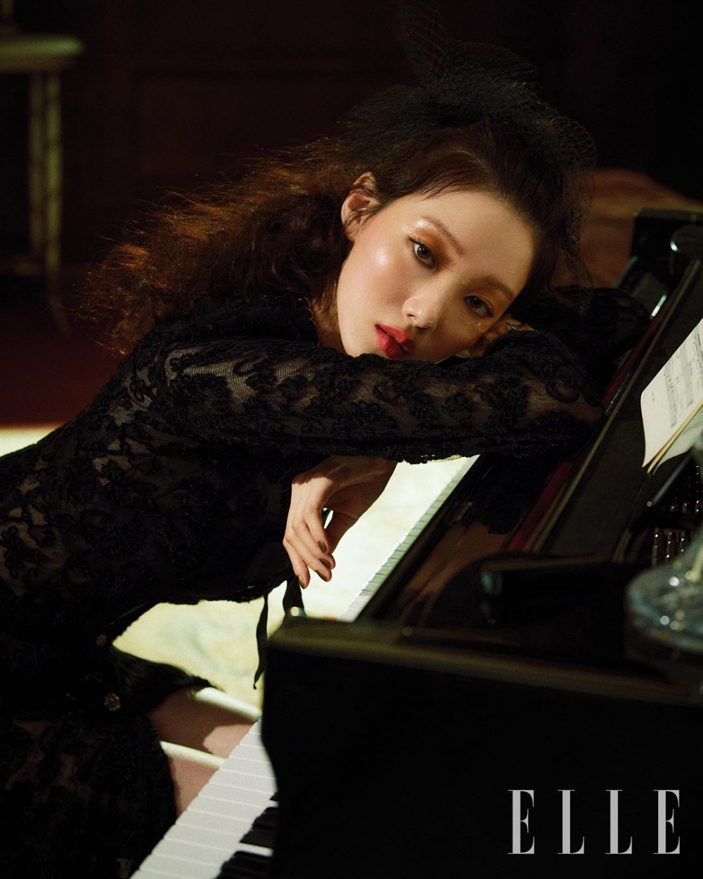 李聖經的眼神,為這輯畫加分不少。