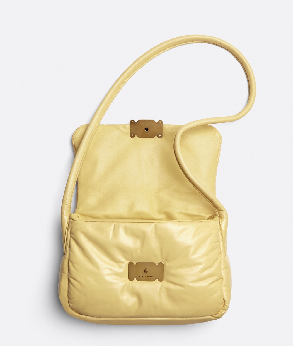 滿載趣味與俏皮的包袋。