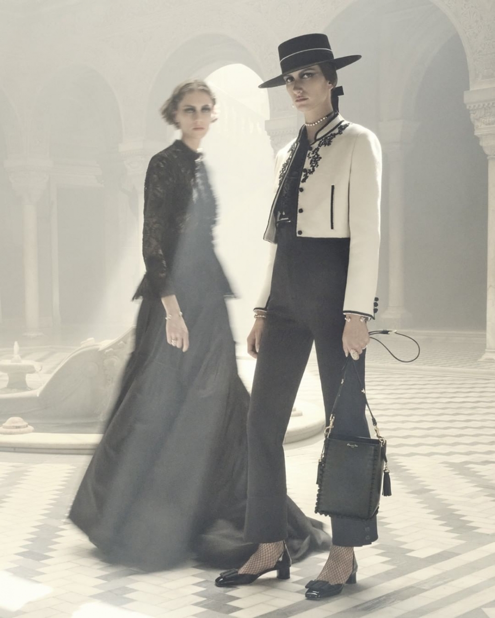 這次跟隨著新季登場的時髦手袋，也是大家關注的焦點。