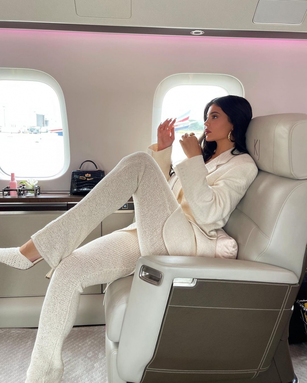 Kylie Jenner奢華私人飛機內部菜單曝光