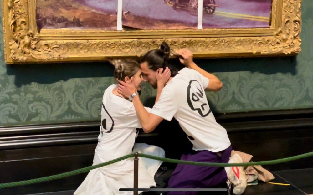 他們不是第一次用相似的方式示威。