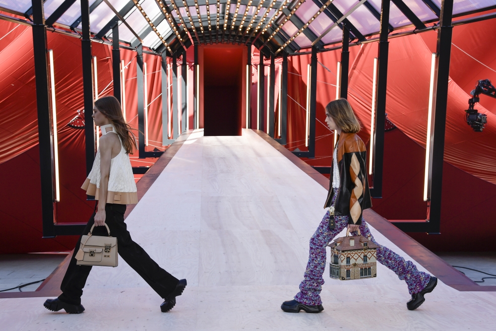 本次的大秀繼續又我們帶來滿滿的設計驚喜。