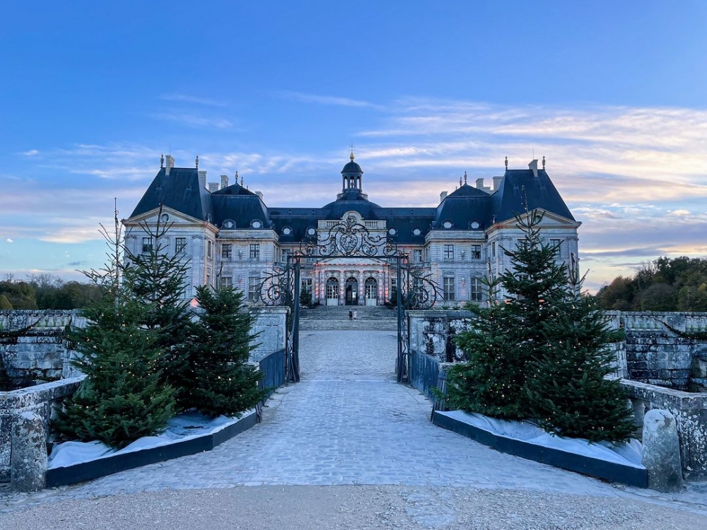 聖誕來臨,城堡的大門終於敞開了。