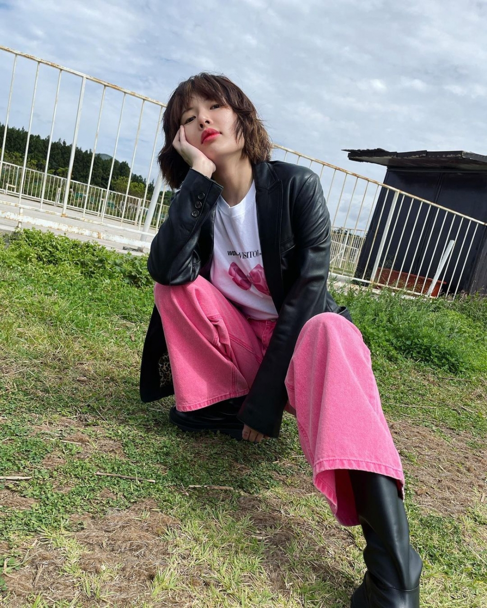 復古情調的oversize皮革西裝外套