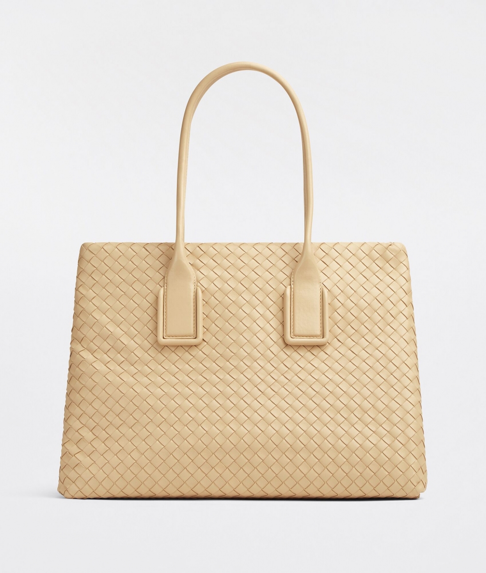 Bottega Veneta所釋出的Snap。