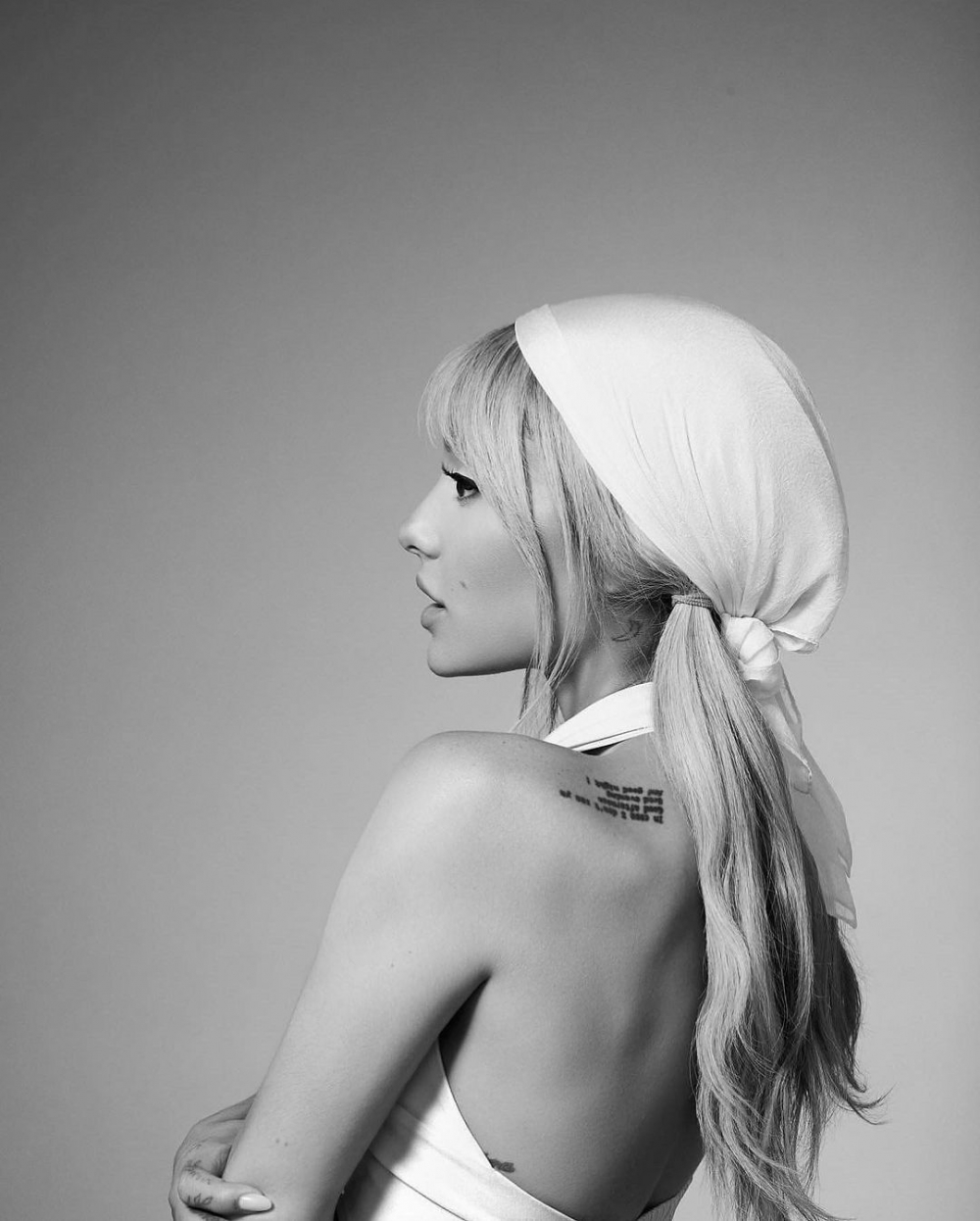 靈感源自60年代表達自由和個性化的亞文化