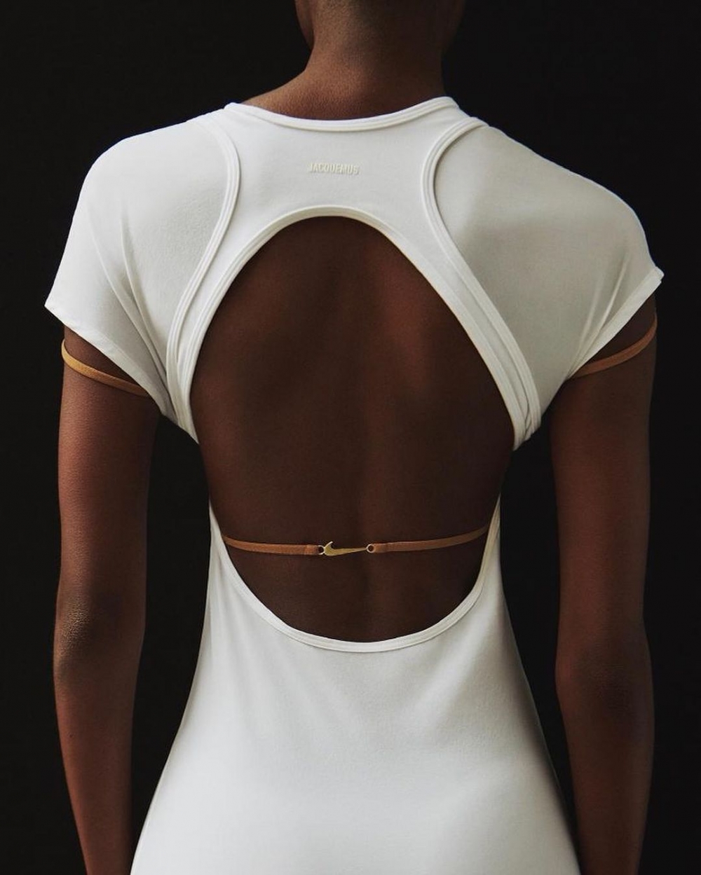 Jacquemus × Nike成為Collab of the Year。