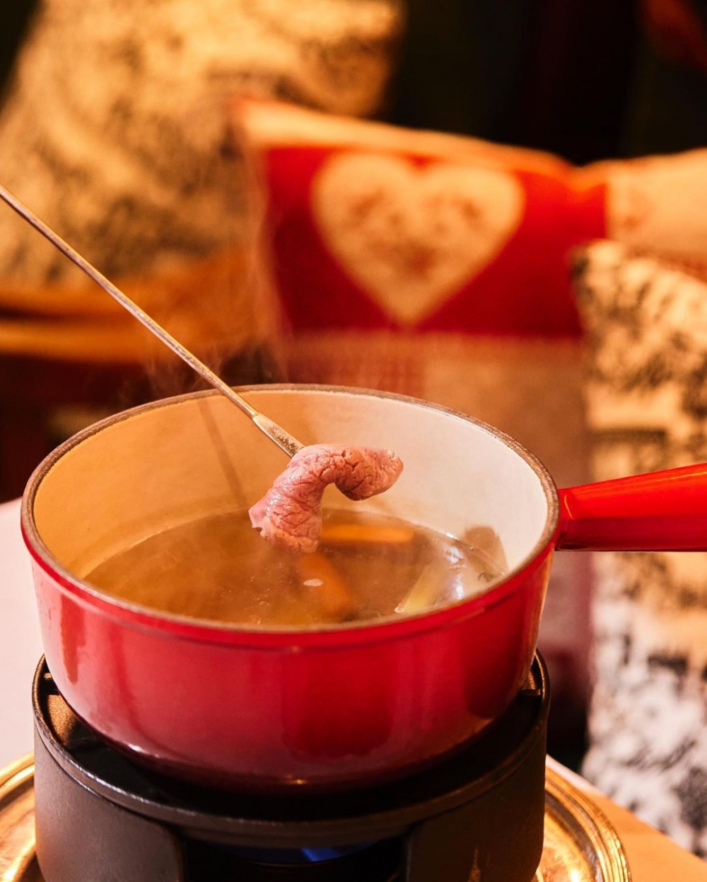 小小的火鍋，剛好適合兩人享用。