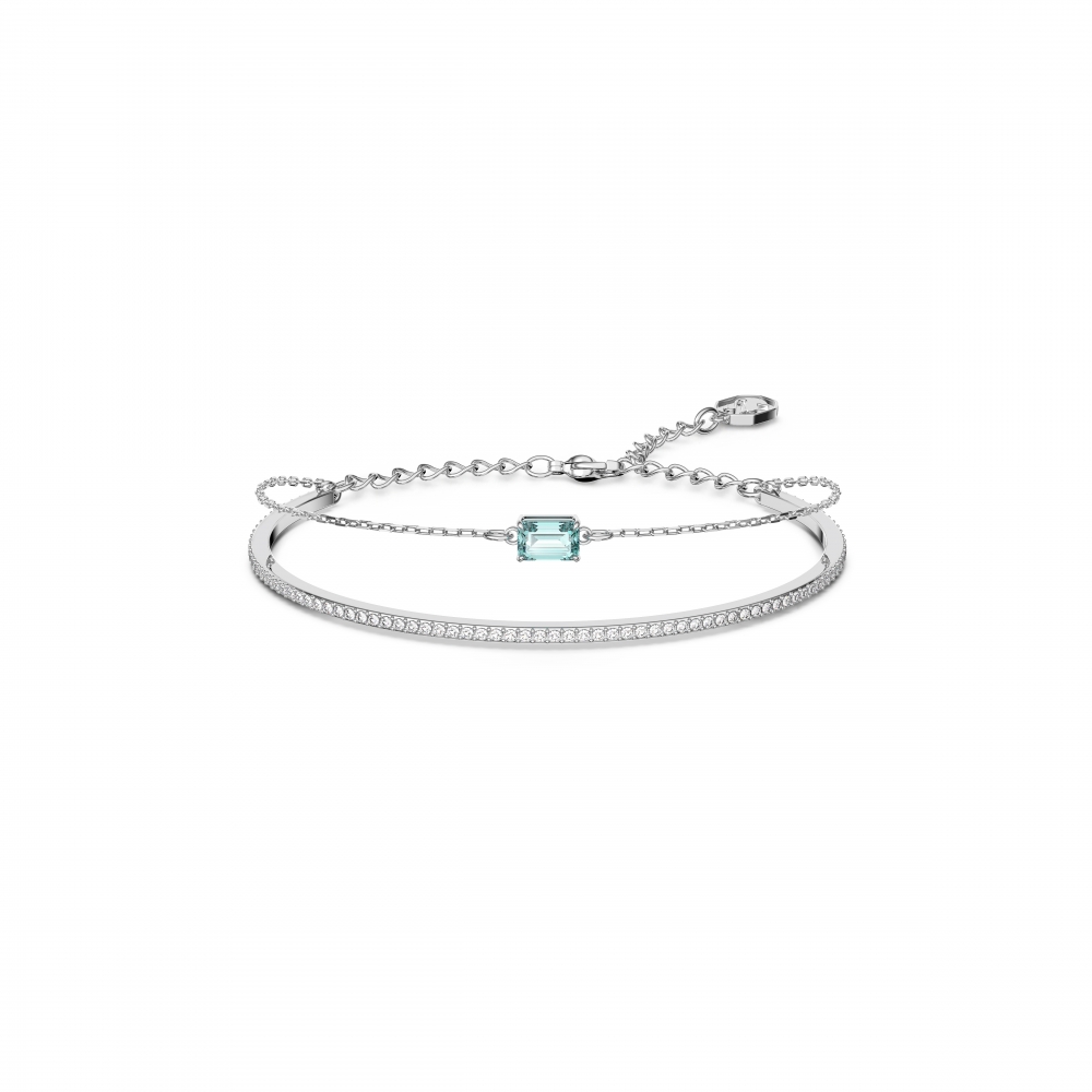 除了有項鍊的款式，手鐲系列也非常時髦