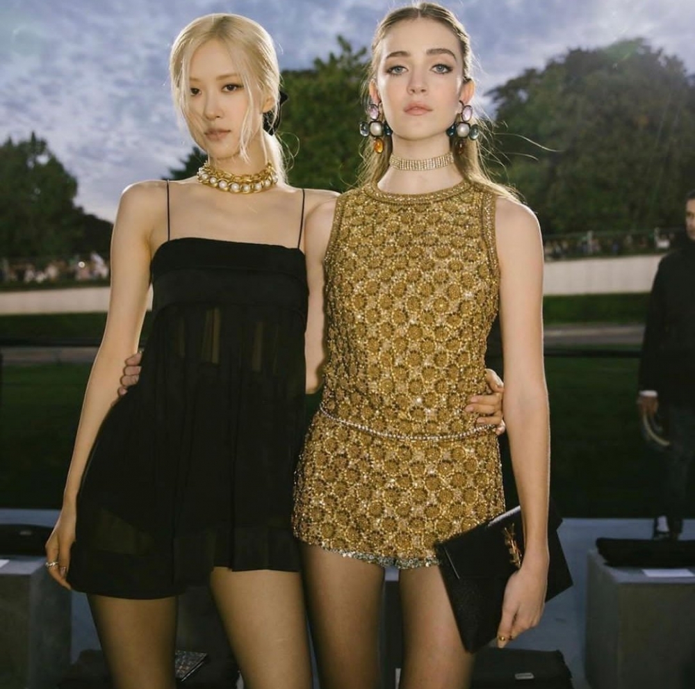 同屬Saint Laurent旗下的Talia Ryder和Rosé