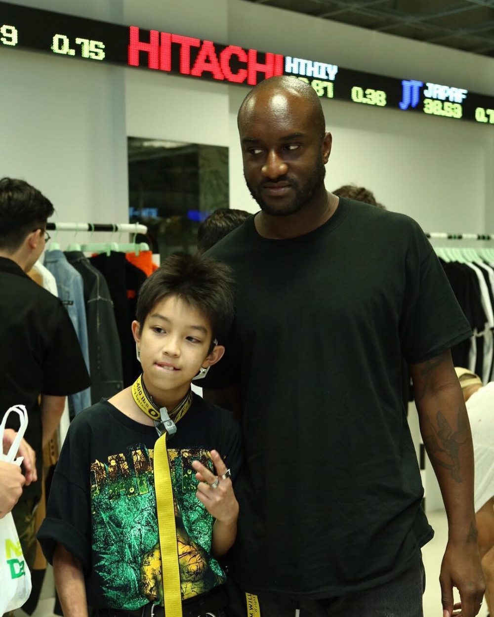 頻藉這張照片讓YOSHI知名度大增