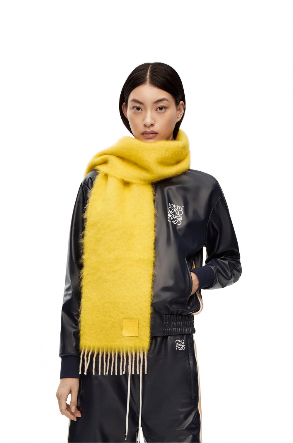 鮮豔的色調為你的造型加分。