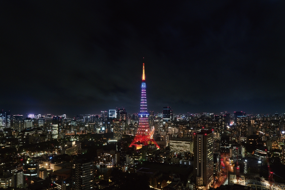 東京鐵塔穿上彩色波點外觀