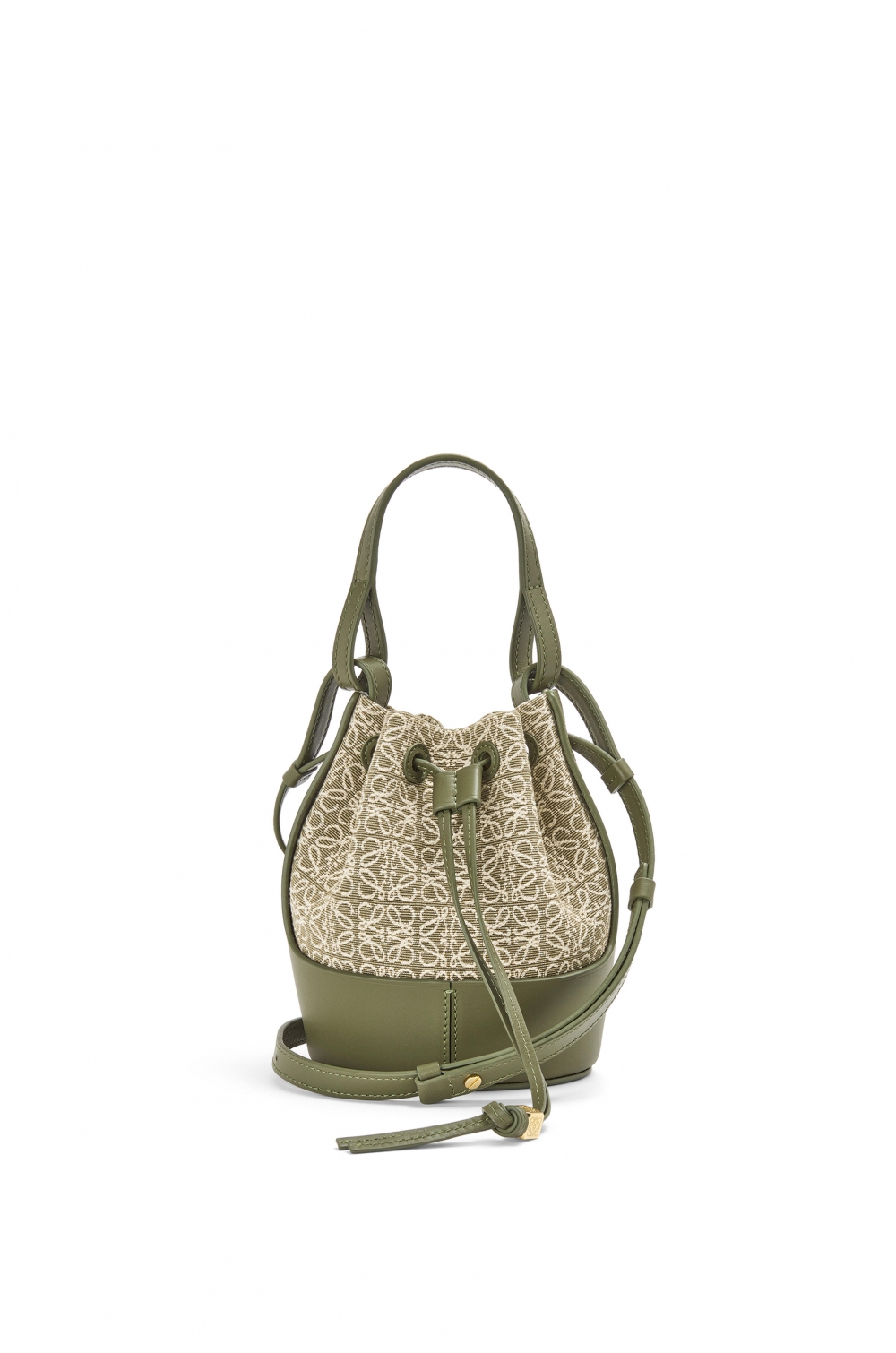 人氣的Mini Balloon Bag,墨綠的款式低調又百搭。