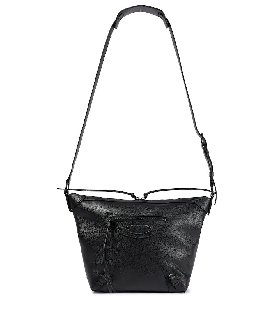 將這款帥氣的Balenciaga Neo Classic Mini Leather Shoulder Bag帶回家!
