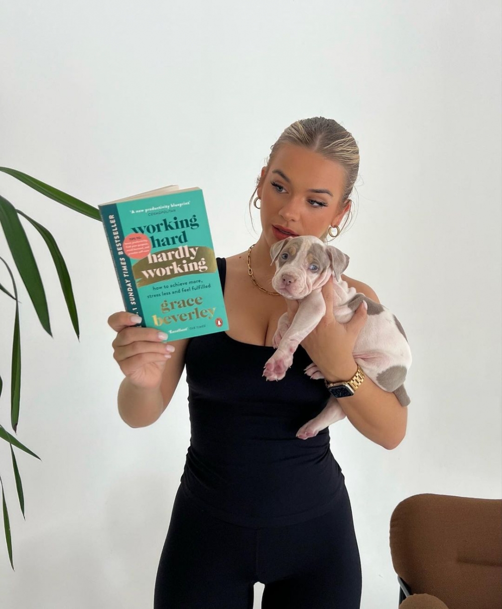 《偶爾無所事事，工作更有意思》很值得一看。