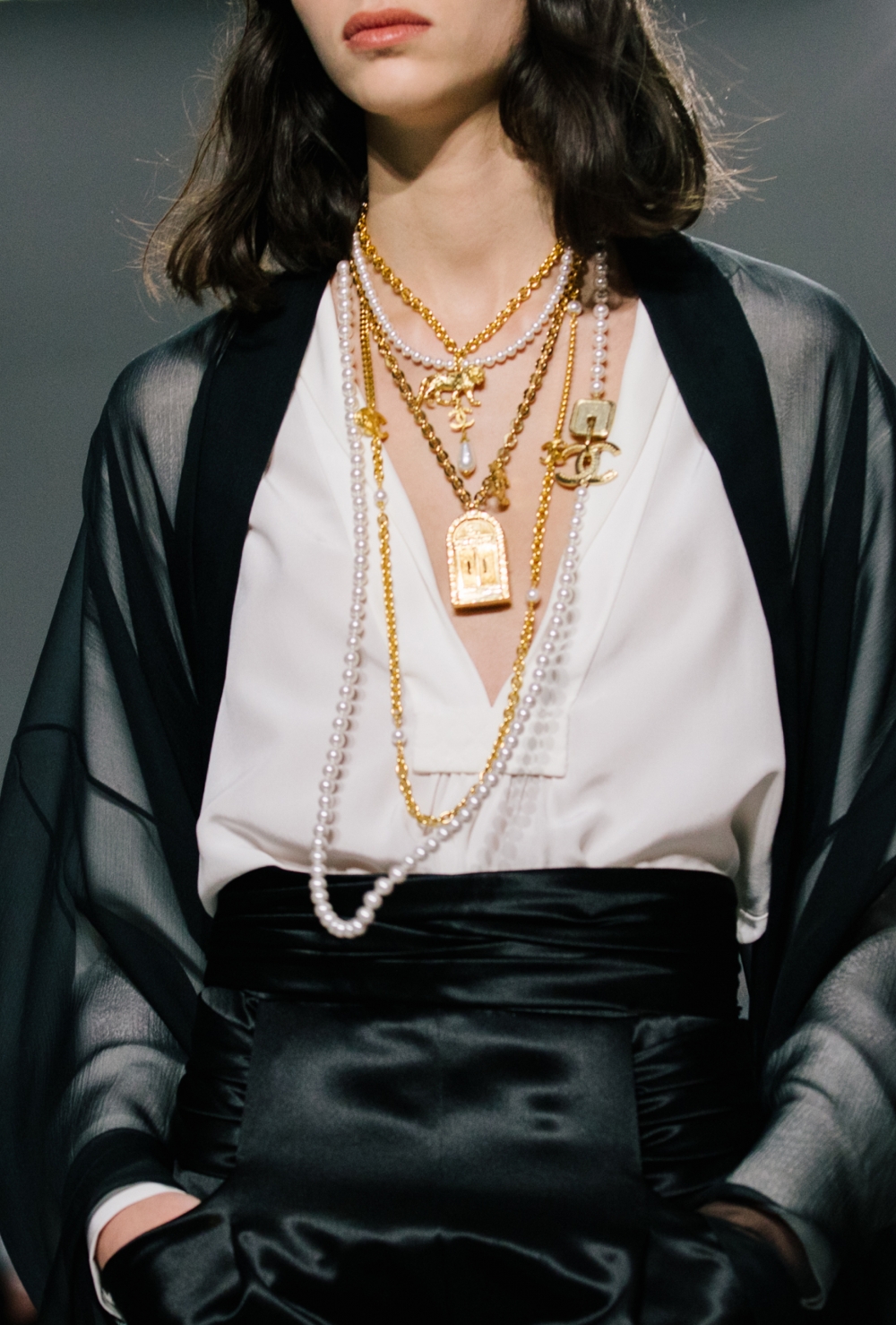 於The 2021/22 Métiers D'Art Collection登場的設計。