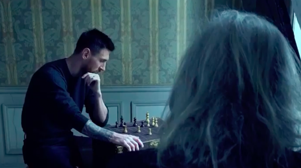 這次Louis Vuitton釋出的形象大片馬上成為焦點。