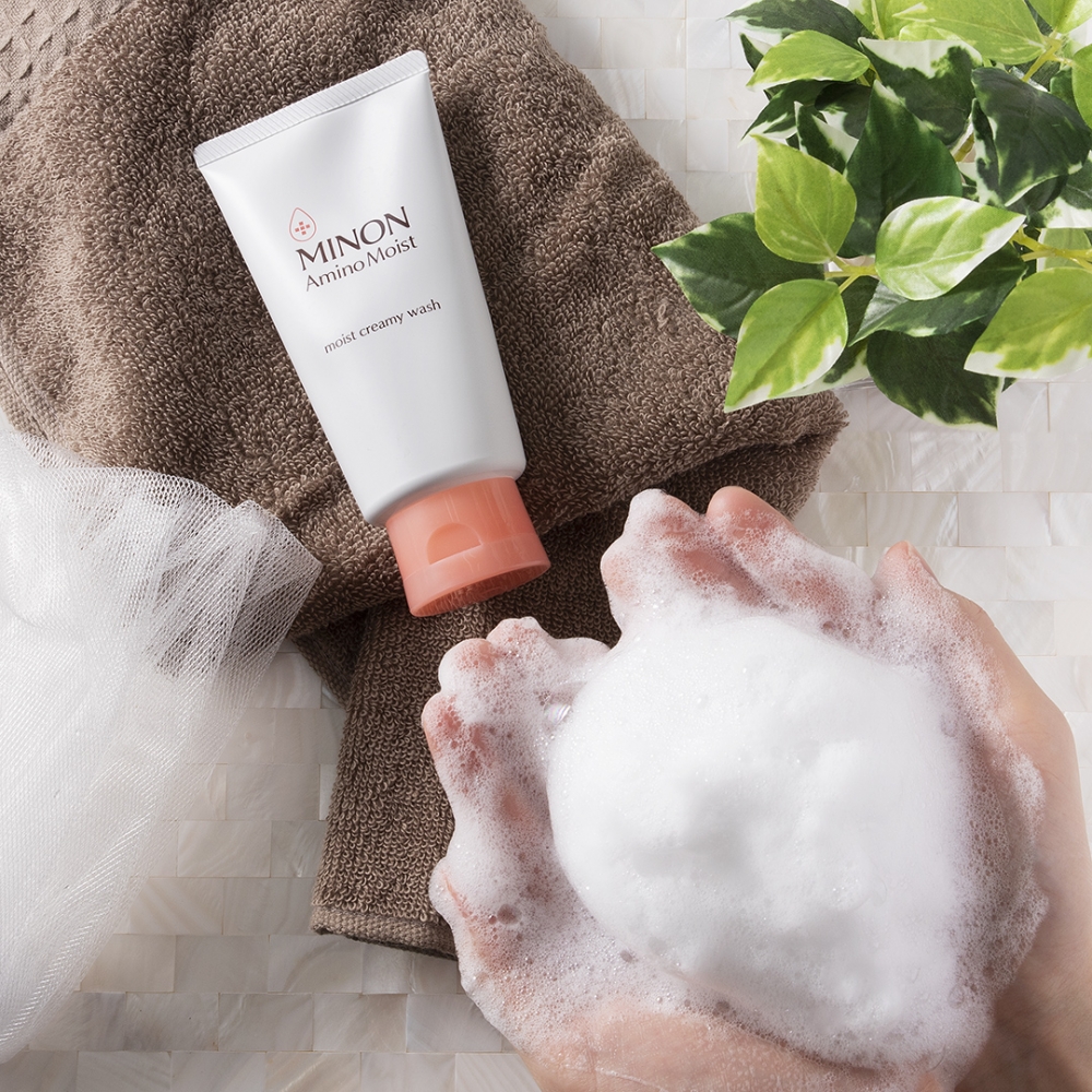 潔臉是肌膚保護的第一步，同時亦是關鍵的一步。