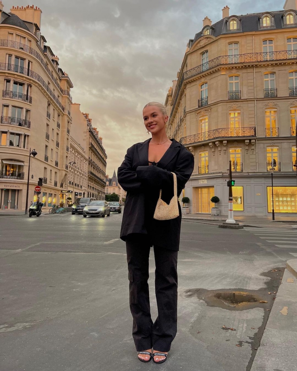 她的想法很有智慧。