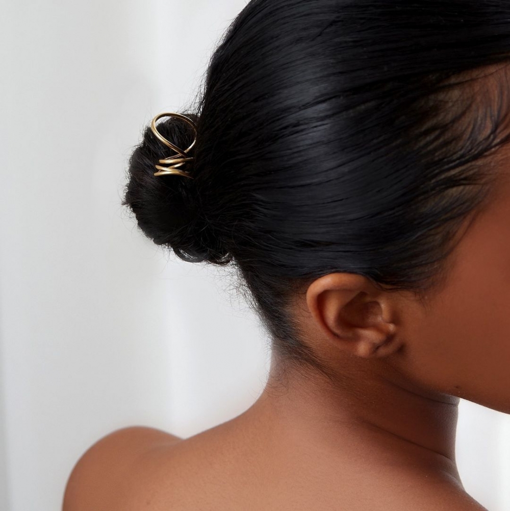 舊式髮簪隨手一紮就完成優雅造型