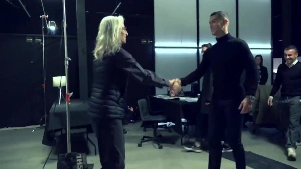 以及身穿黑色上衣的Cristiano Ronaldo。