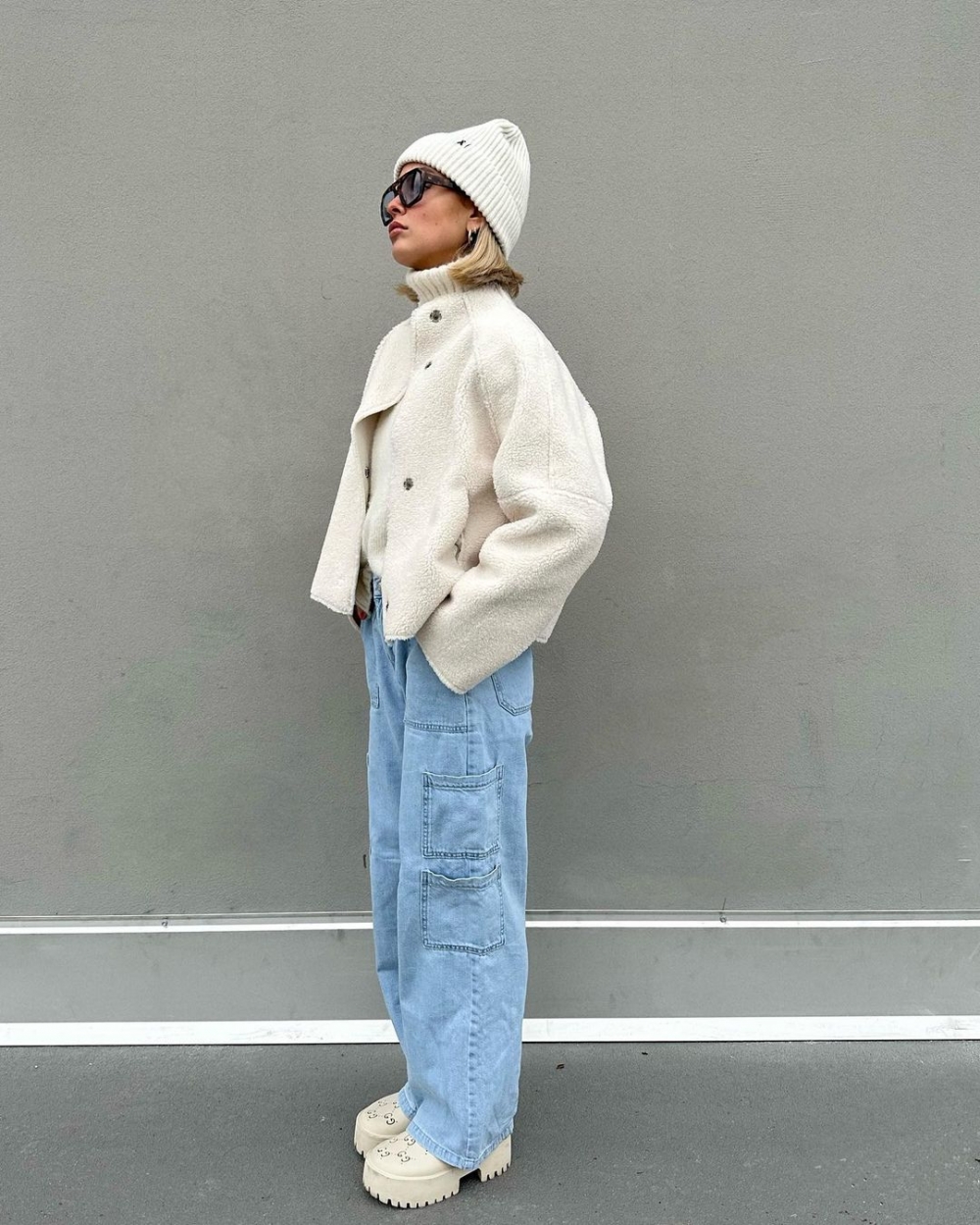 日常休閒的穿搭示範。