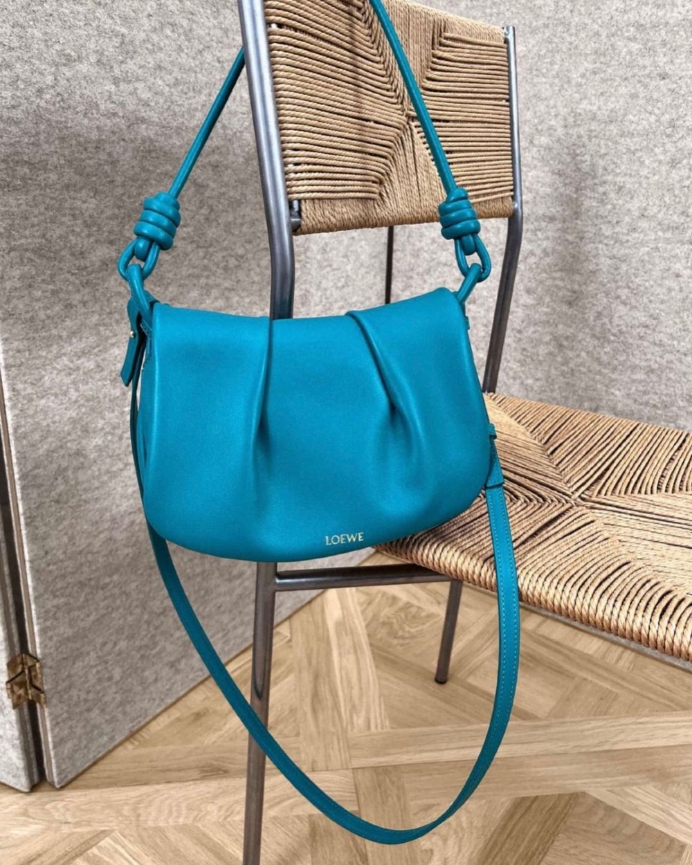 LOEWE Pre-Fall 2023全新單品曝光。