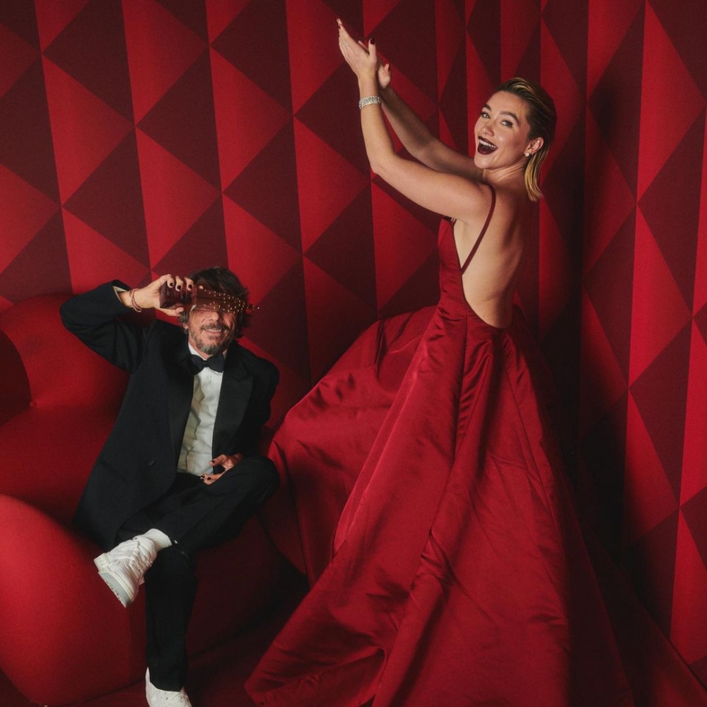 Florence Pugh以Valentino紅的禮服制霸全場。