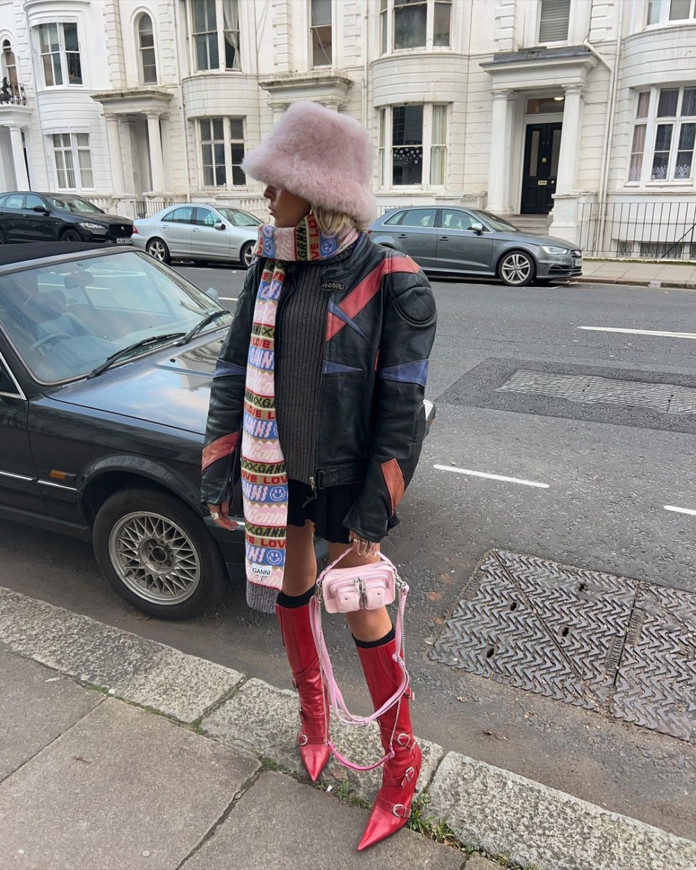 Sofia Coelho示範的潮流穿搭。