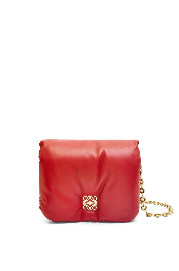 澎澎可愛的LOEWE Puffer Goya Bag in Shiny Nappa Lambskin。