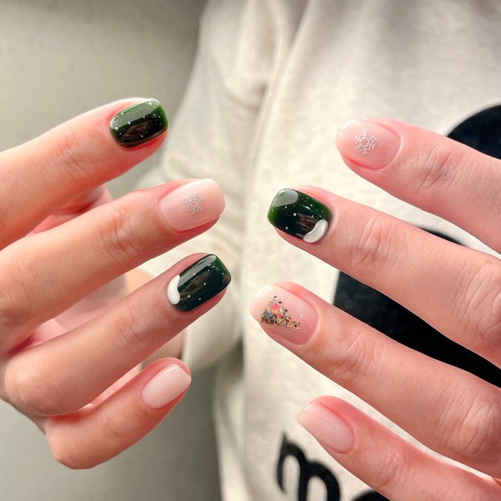 換上墨綠色調更型格