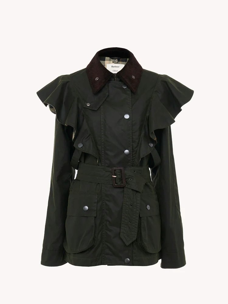 本次登場的Barbour for Chloé "Dustyn" Ruffled Jacket。