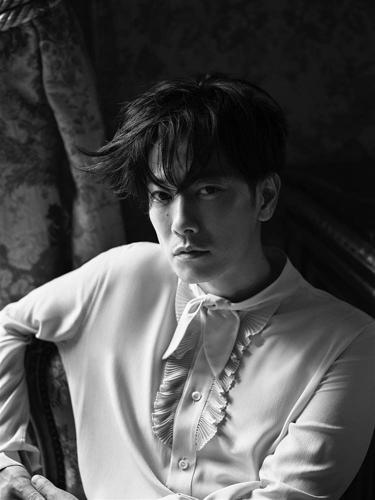 時尚鬼才攝影師Mario Sorrenti操刀拍攝