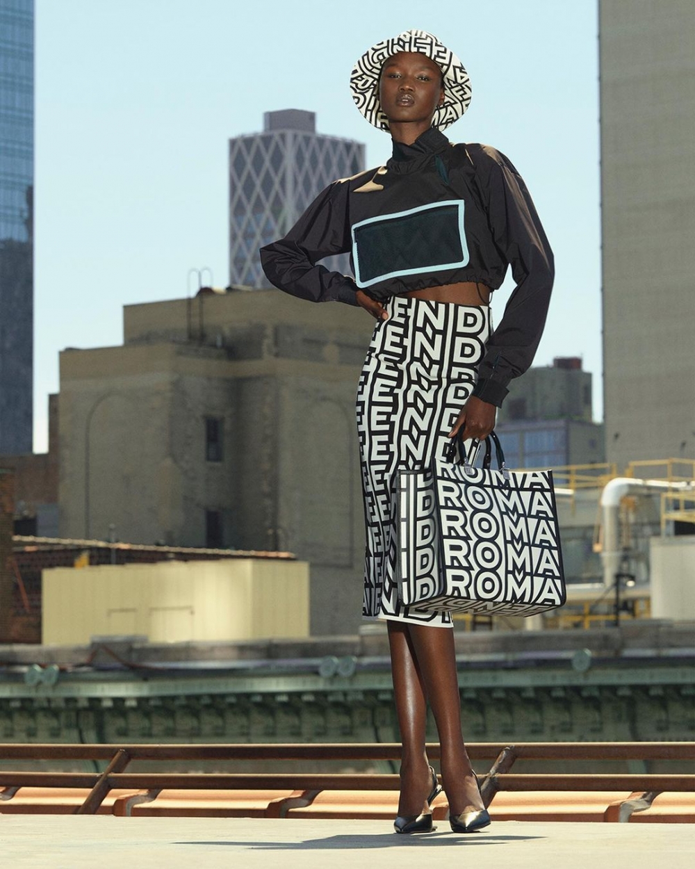 有興趣的讀者也能前往櫃上挑選。