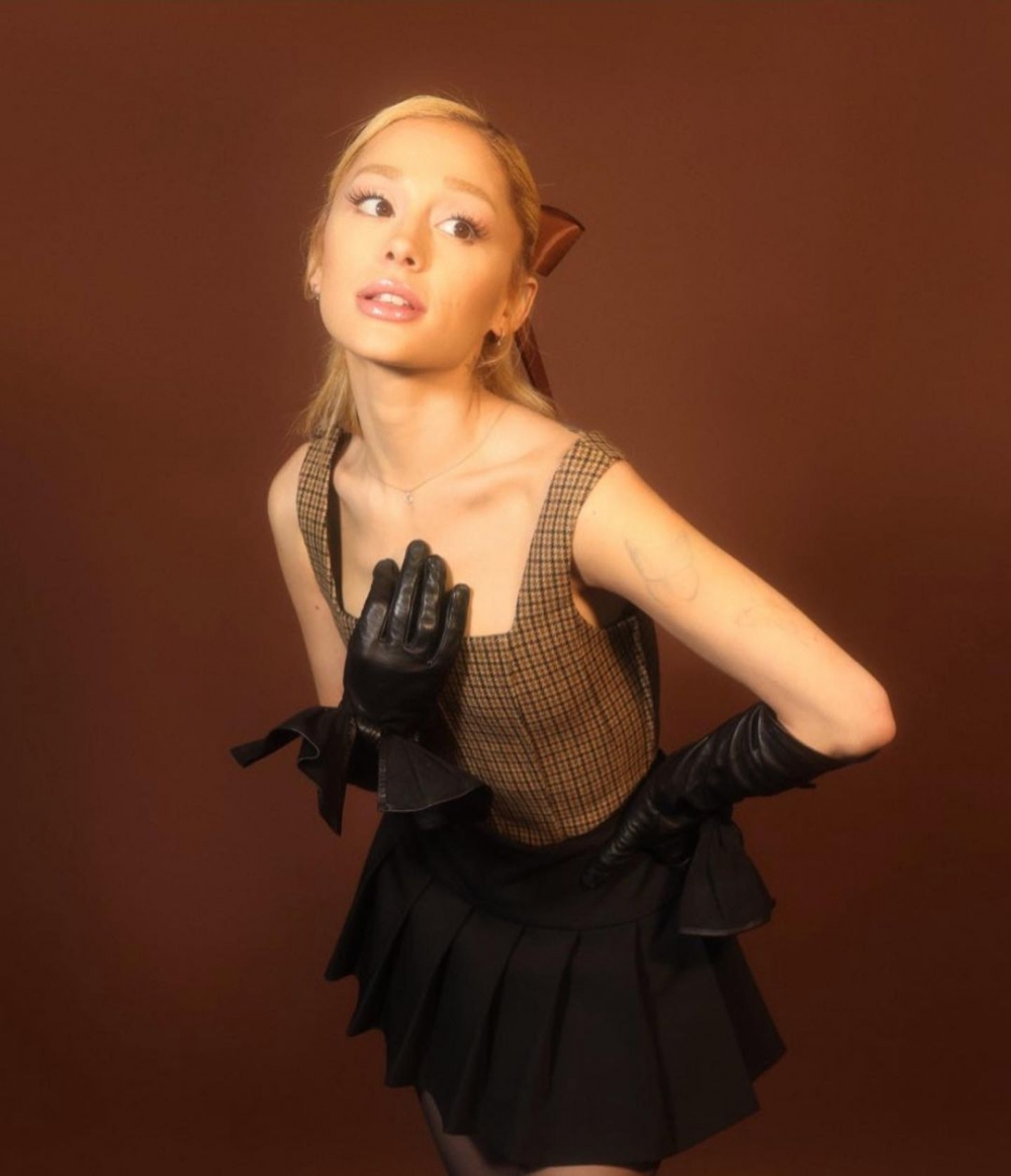 將派對髮型改成浪漫公主頭。