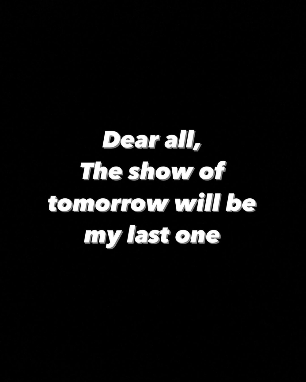 大秀開始前又讓人嚇了一跳的貼文。