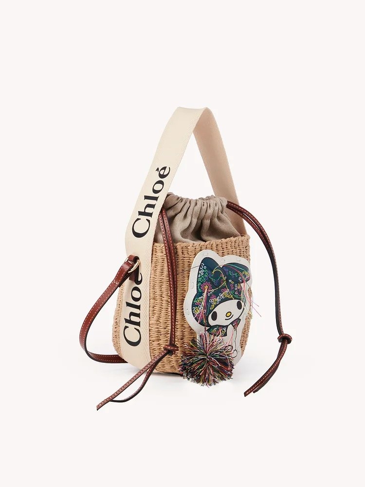 飾有不同造型的圖案。