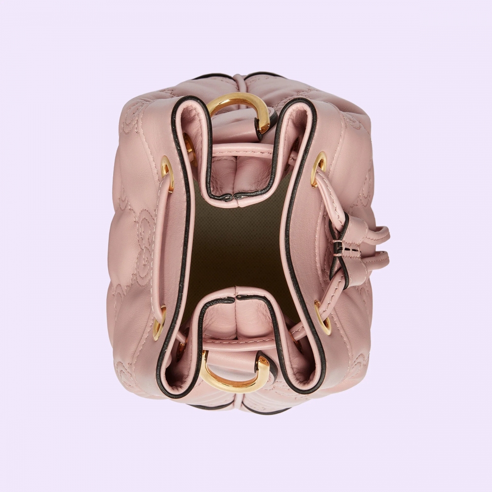 附有抽繩封口及可拆卸肩帶。