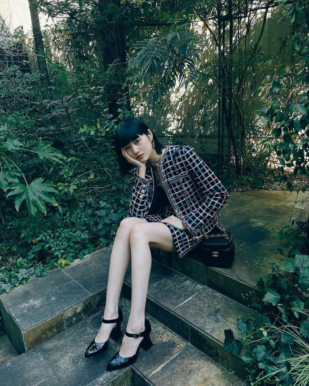 新井貴子截然不同的清新氣質。