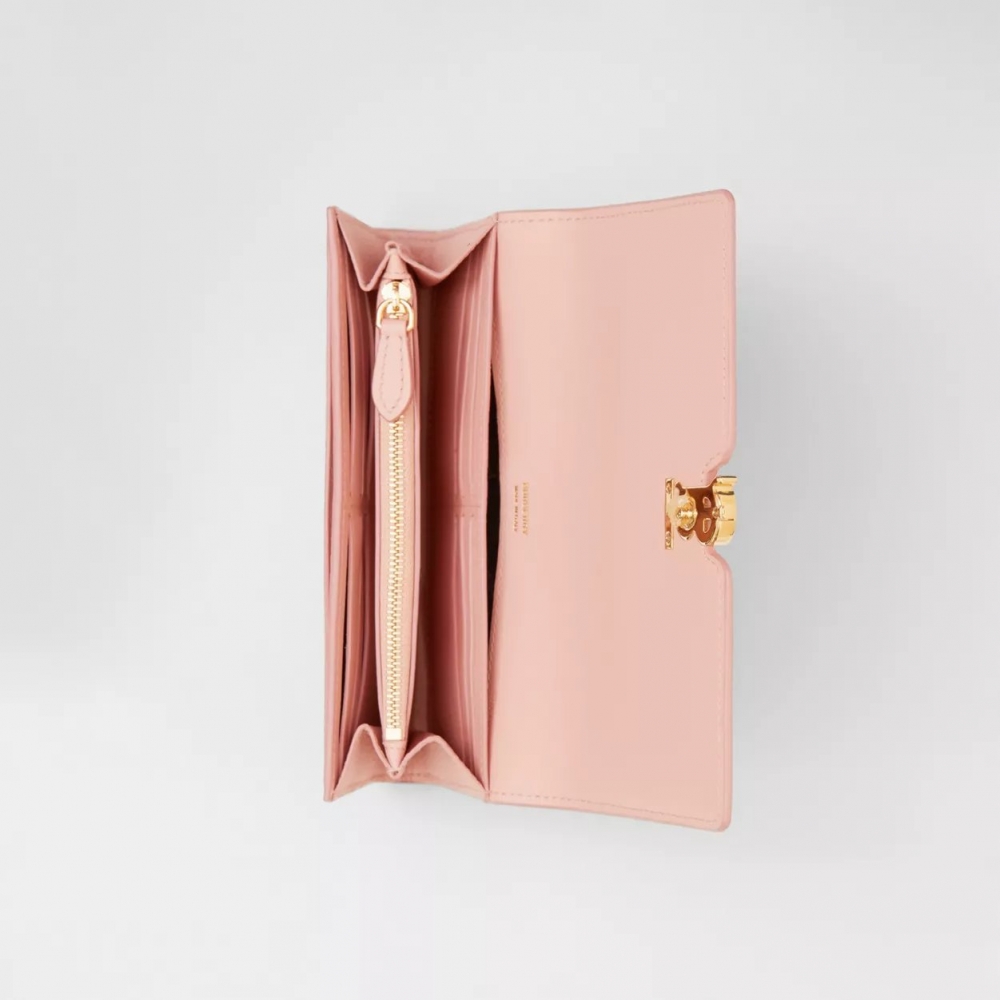 大容量的設計，供你在日常中使用。