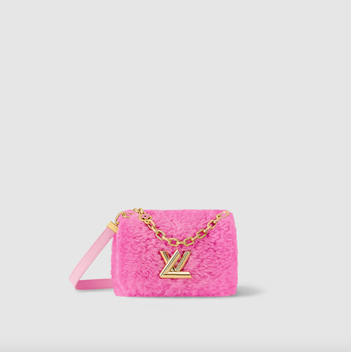 夢幻粉的配色相當少女。